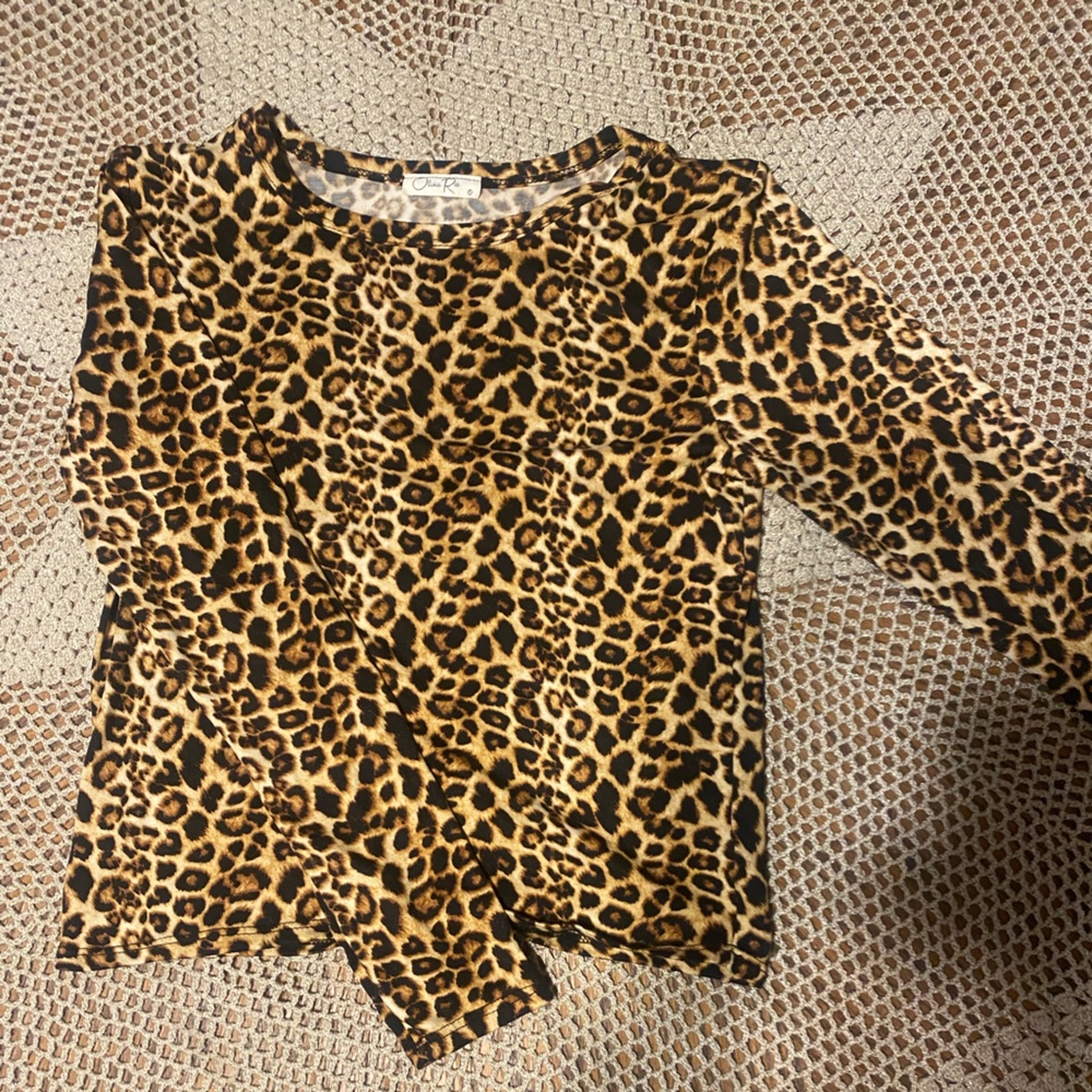 Cheetah long sleeve